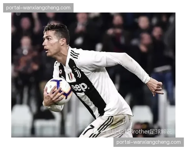 都灵德比半场结束，尤文图斯1-0领先，基耶萨低射破门